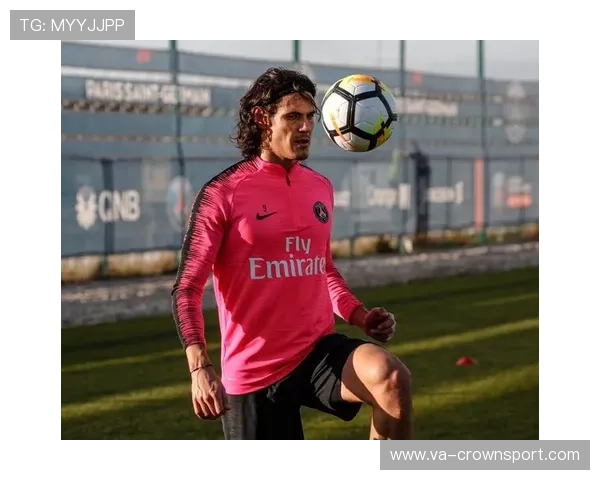 卡瓦尼训练完顺手把蛋白粉当水喝，这自律是真实存在的吗