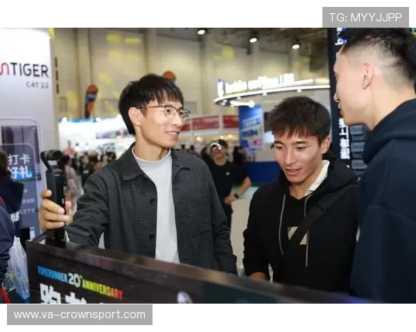 吴向东居然连早餐都豪掷千元？这生活谁顶得住啊！