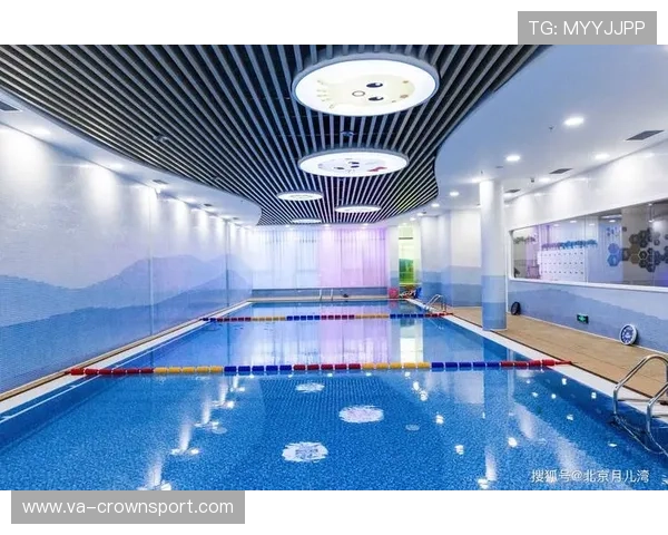 张继科家里那泳池也太奢侈了吧，一泡水直接像度假村！