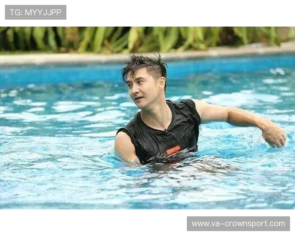 田亮家里游泳池比我家马桶都宽敞，这日常真是看着就犯怵